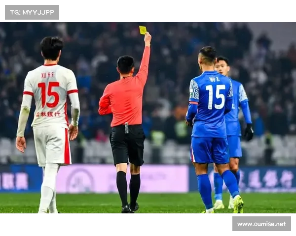 如何全面分析中超联赛裁判评议及判罚标准与影响因素